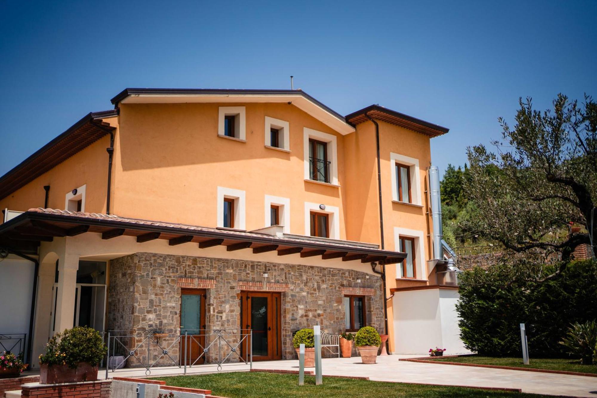 Casale Degli Ulivi Resort Pellare Екстериор снимка