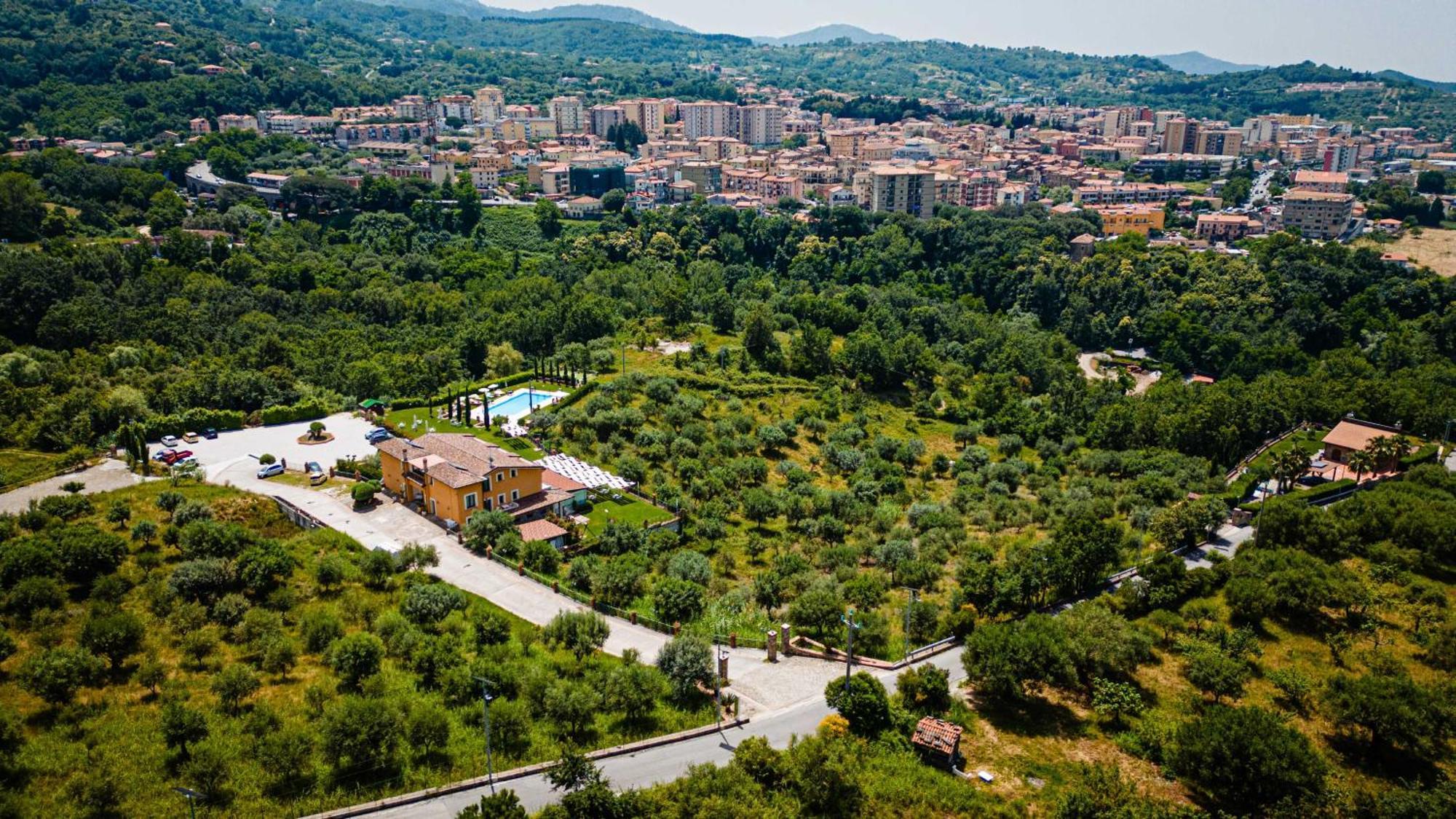 Casale Degli Ulivi Resort Pellare Екстериор снимка